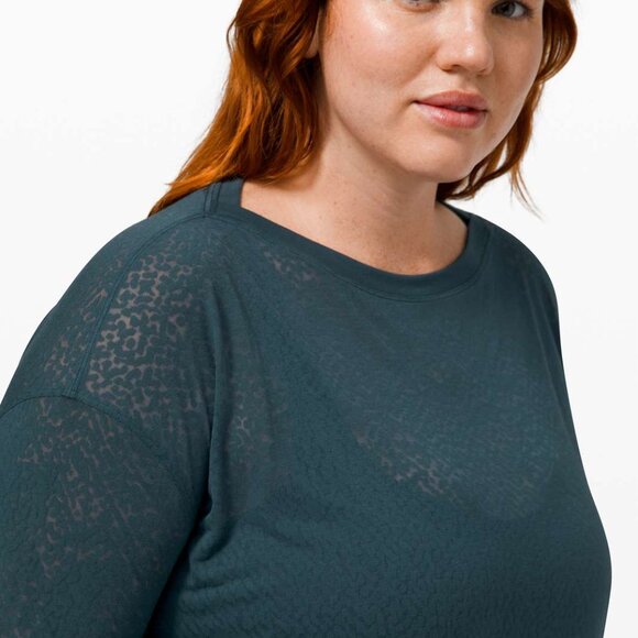 Lululemon Back In Action Long Sleeve Veil Submarine - Picture 5 of 13